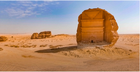 اكتشاف بالسعودية : اثار أقدم من أهرامات مصر وعمرها 7 آلاف عام